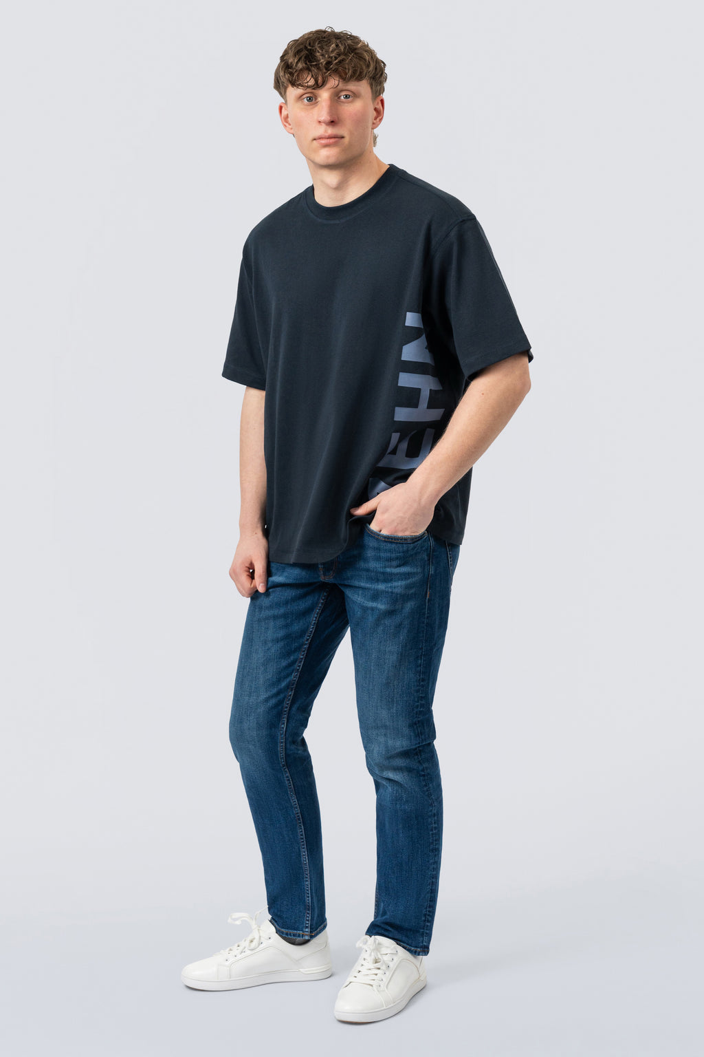 ZEHN Forge Crafted oversized T-Shirt
