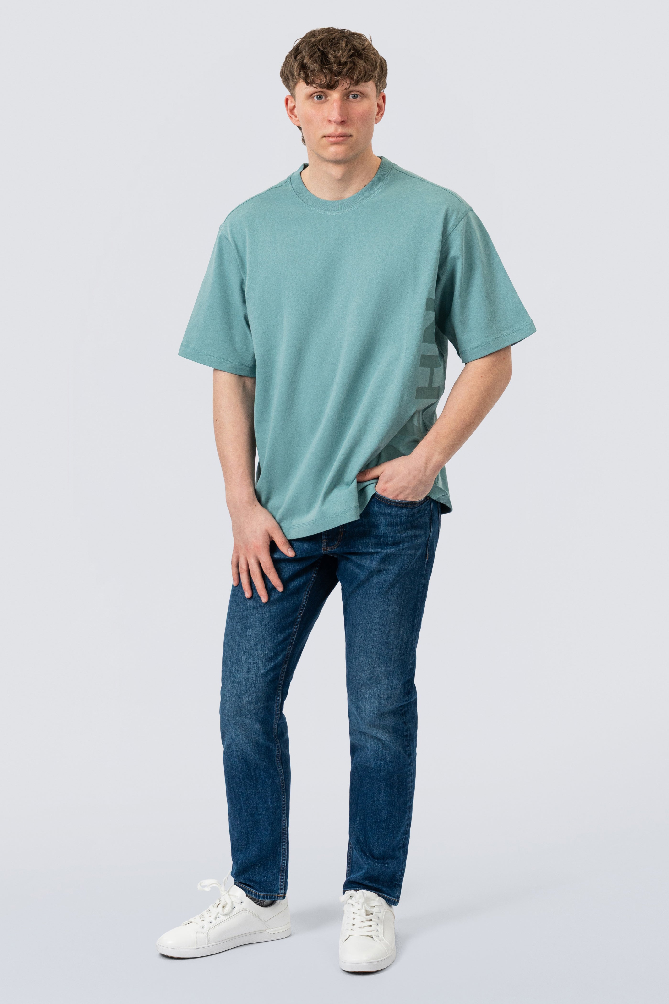ZEHN Forge Crafted oversized T-Shirt